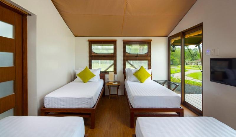 Solina Beach & Nature Resort Carles Bagian luar foto