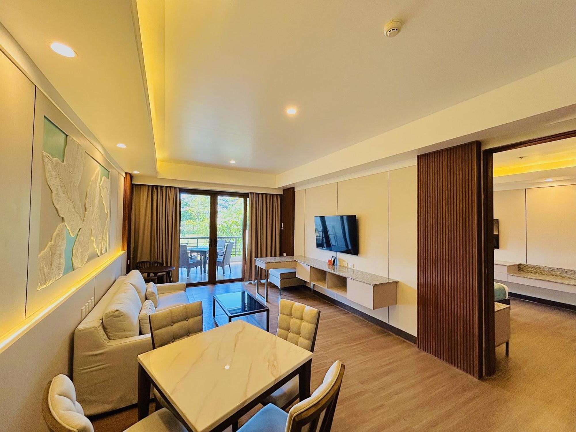 Solina Beach & Nature Resort Carles Bagian luar foto