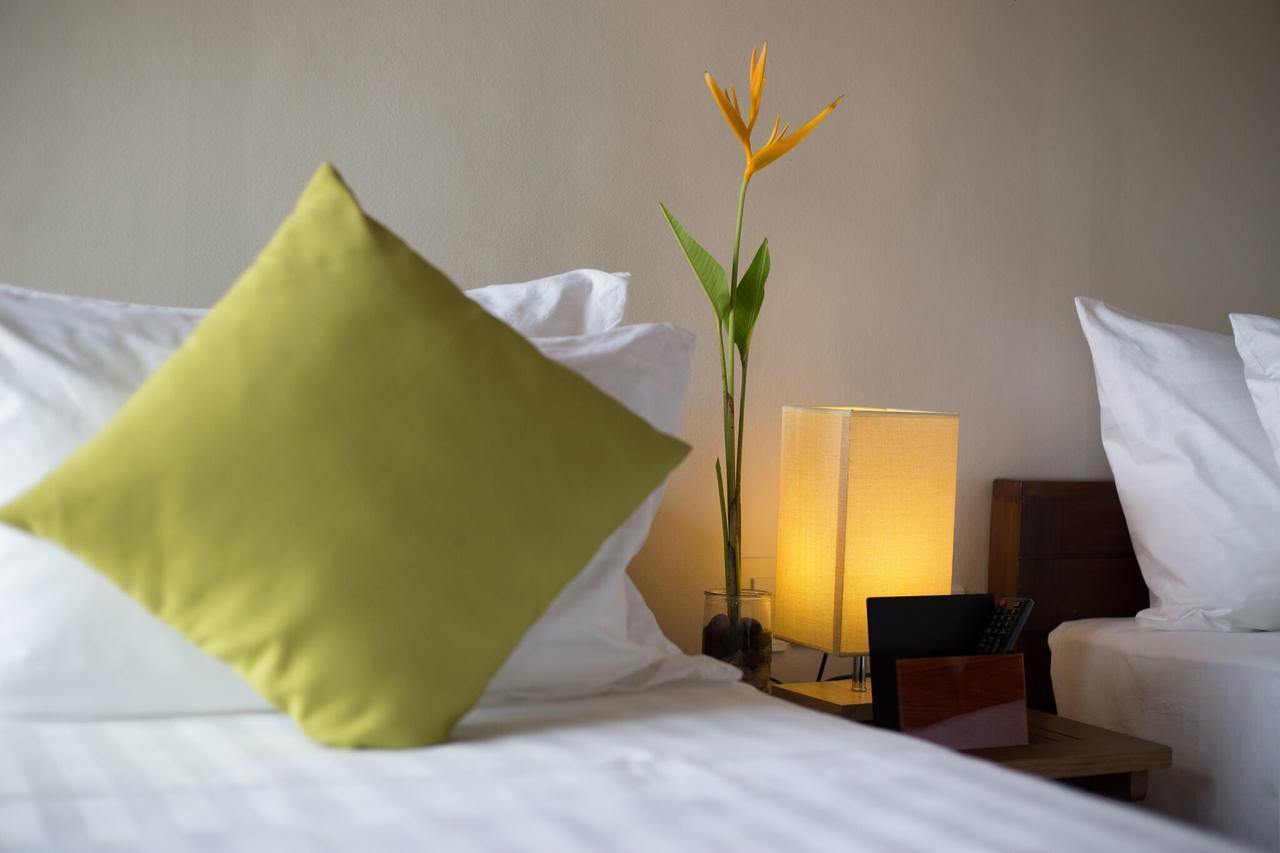 Solina Beach & Nature Resort Carles Bagian luar foto