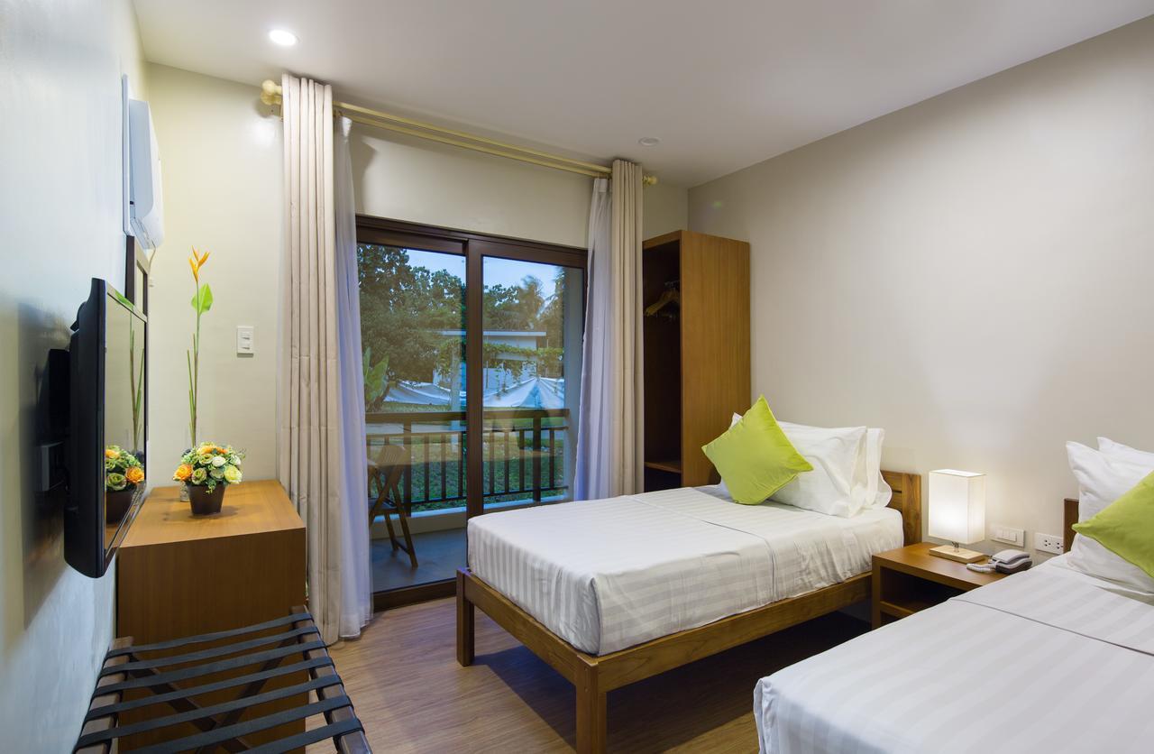 Solina Beach & Nature Resort Carles Bagian luar foto