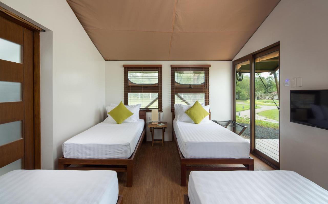 Solina Beach & Nature Resort Carles Bagian luar foto